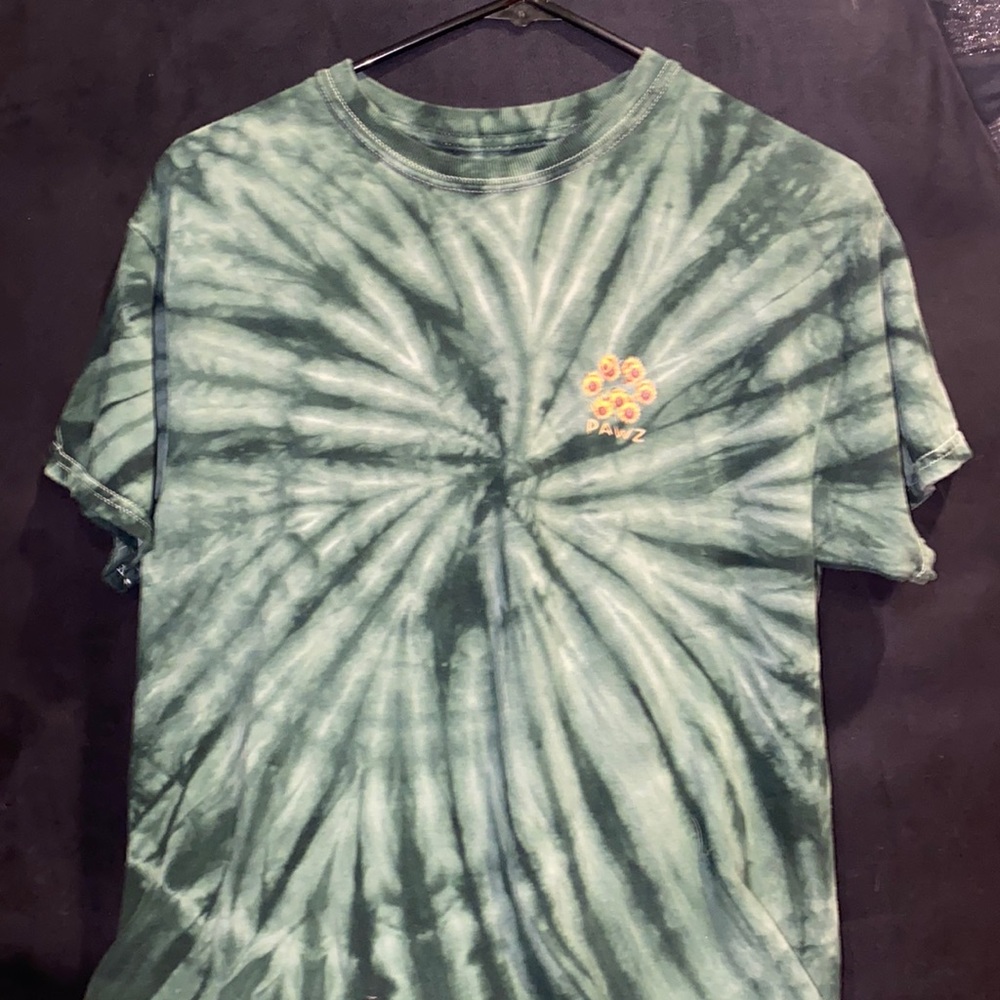 Green sunflower tye dye Pawz shirt